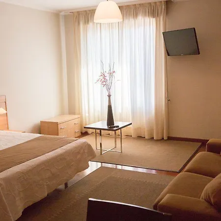 Отель Dabarca Понтеведра